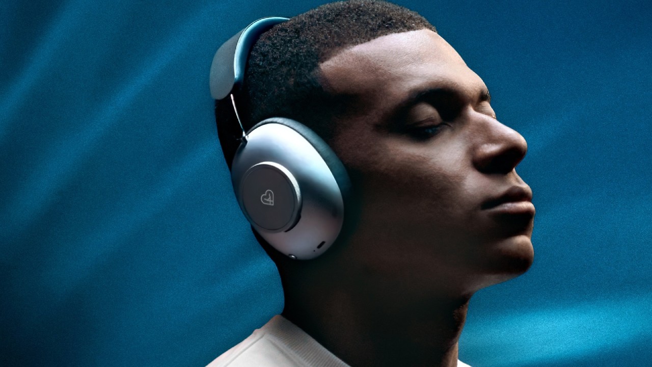 Loewe Leo: Loewe's first headphones and they are wireless and have ANC